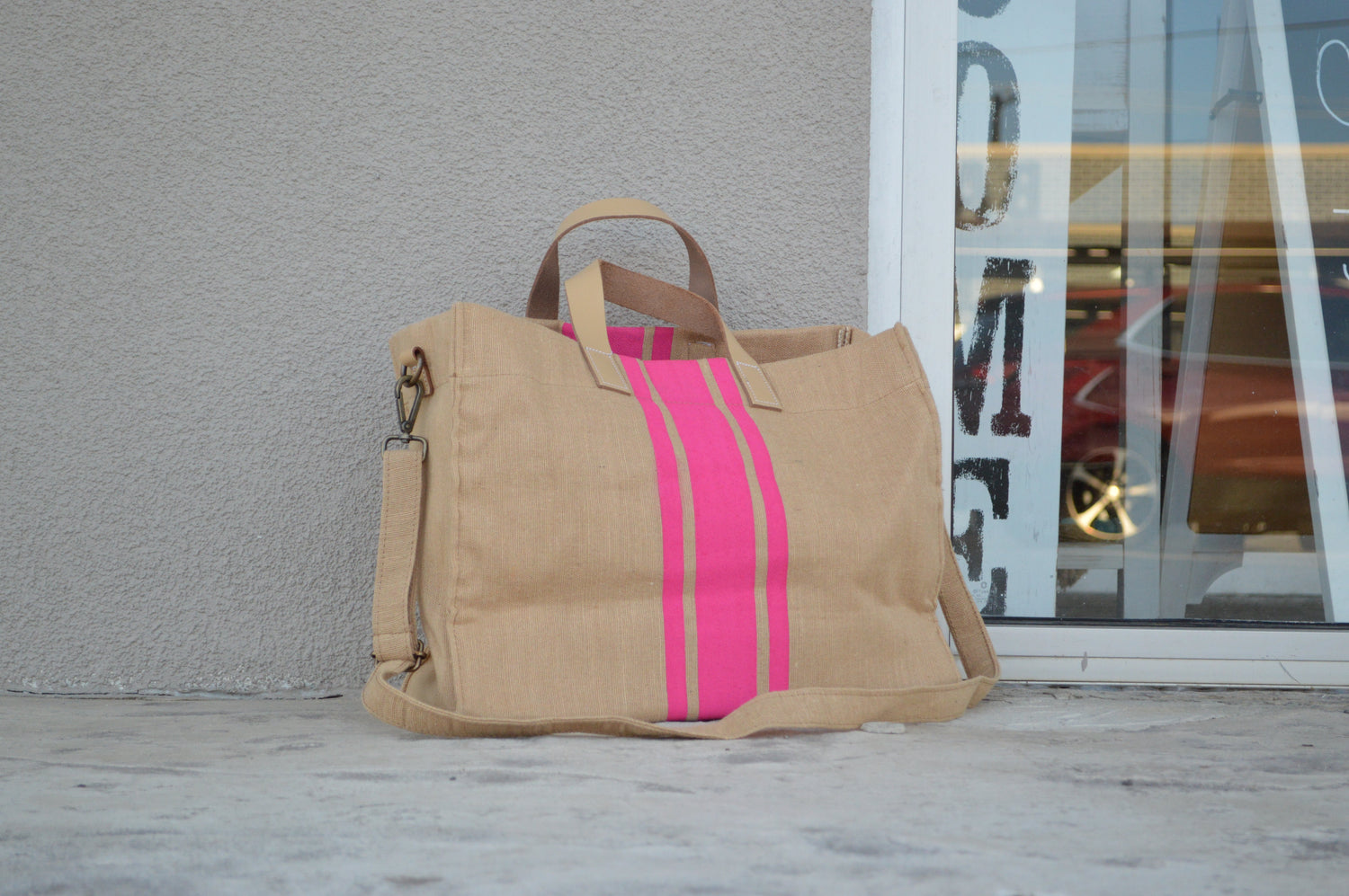 TOTE BAGS