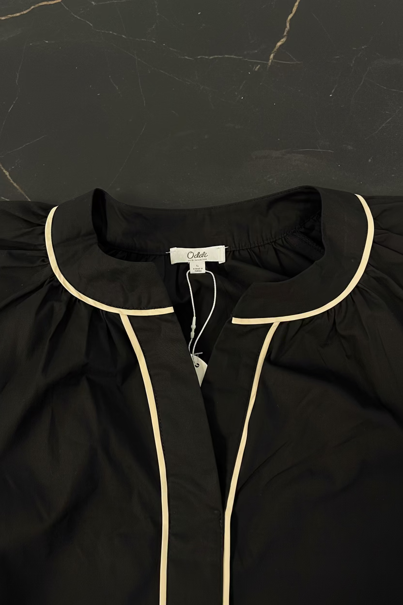 Black & Ivory Elegant Blouse